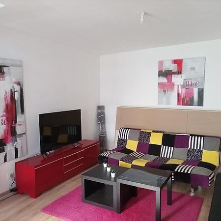 Petite maison agréable pour 6 voyageurs Apartamento Bogny-sur-Meuse Exterior foto