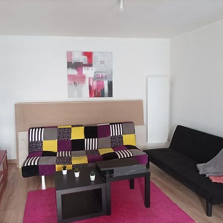 Petite maison agréable pour 6 voyageurs Apartamento Bogny-sur-Meuse Exterior foto