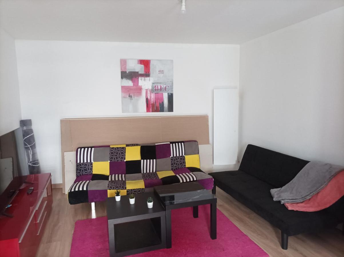 Petite maison agréable pour 6 voyageurs Apartamento Bogny-sur-Meuse Exterior foto